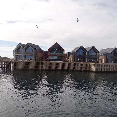 Lofoten Bryggeleiligheter Henningsvær Exteriör bild